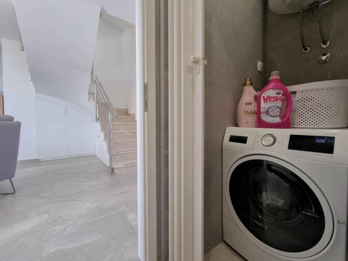 Apartma Casa Mia *